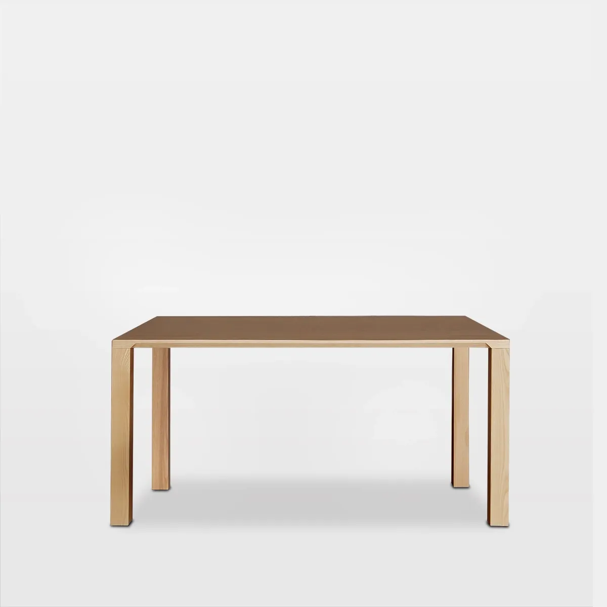 小寶優居 | 舉杯餐桌